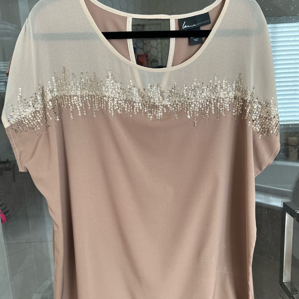 Golden Sequence Short sleeve top. Dry cleaned. Worn only 3-5x. Size 14/16